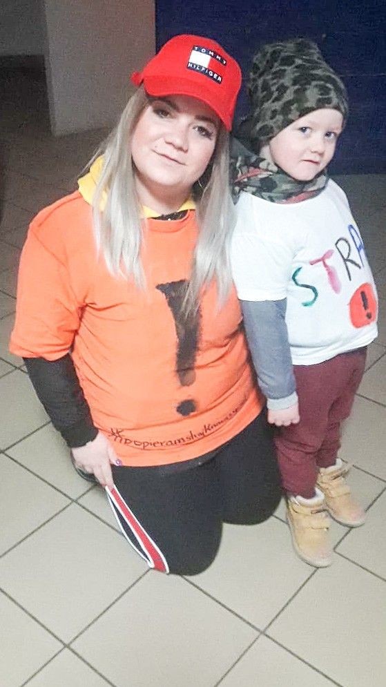 Mieszkańcy Nowogrodźca okazali solidarność ze strajkującymi nauczycielami