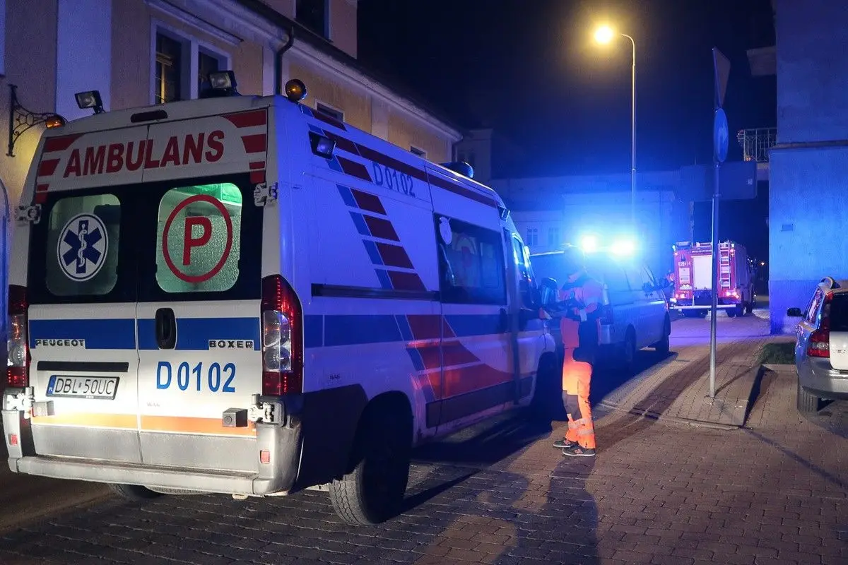 Nocna akcja służb ratunkowych przy Armii Krajowej