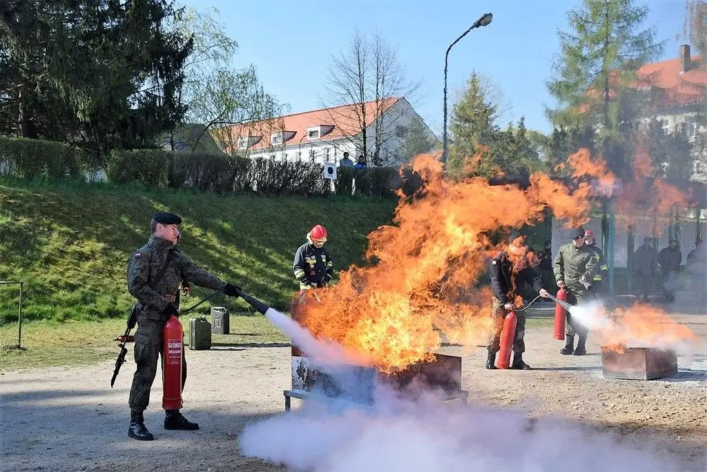 Alarm pożarowy w 23 Pułku Artylerii