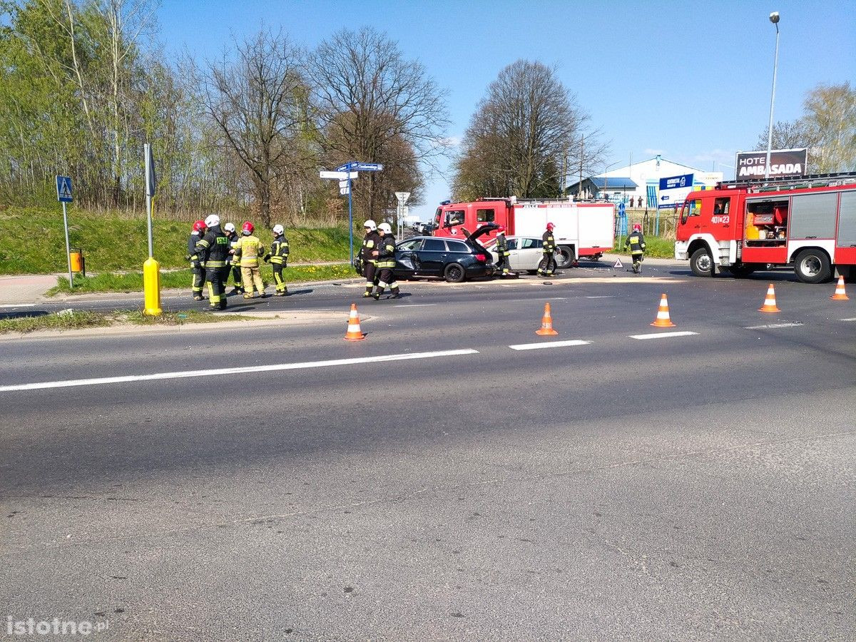 Trzy auta zderzyły się na obwodnicy