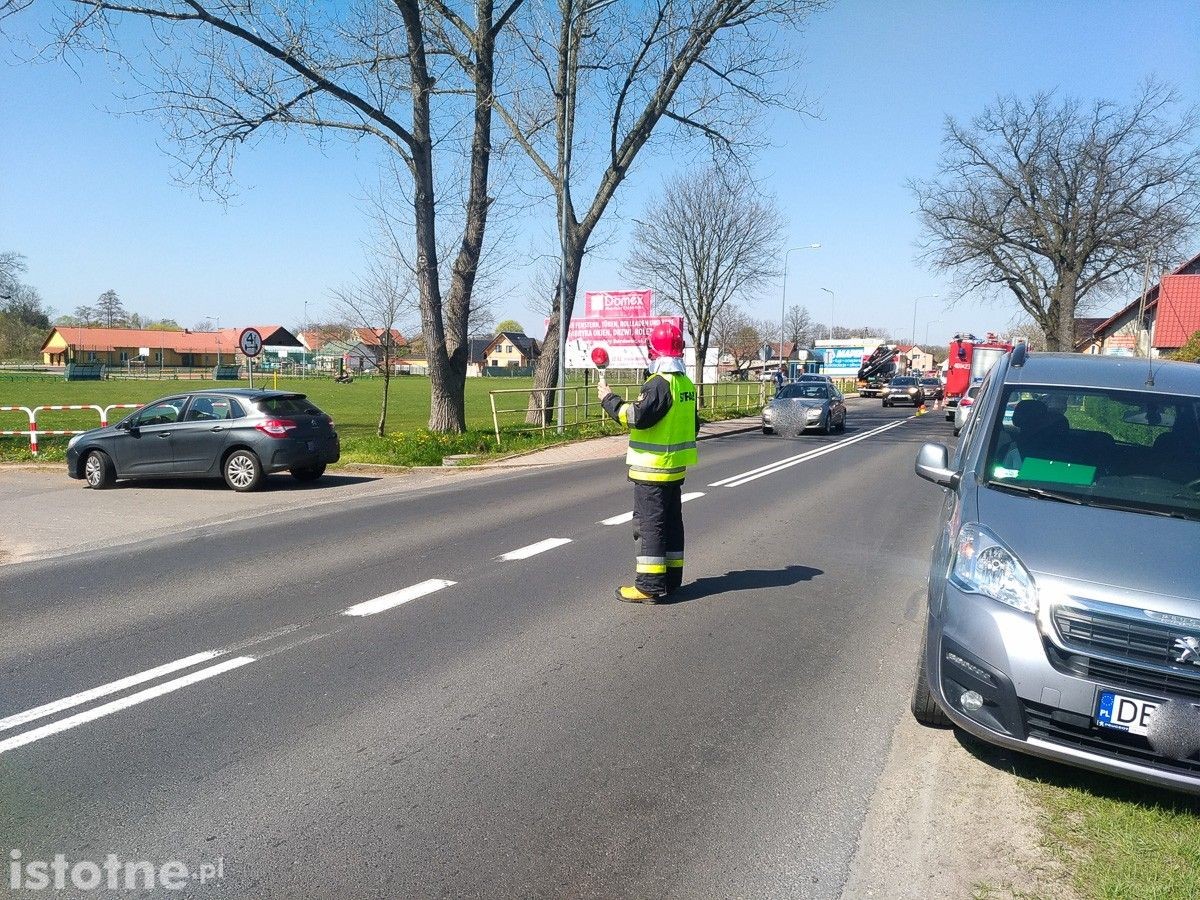 Wypadek koło Łąki. Motorowerzysta ranny