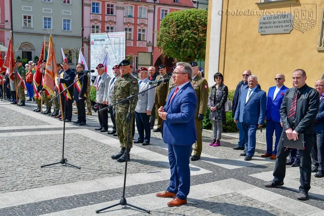 Dzień Flagi na bolesławieckim Rynku
