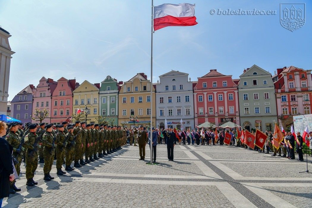 Dzień Flagi na bolesławieckim Rynku