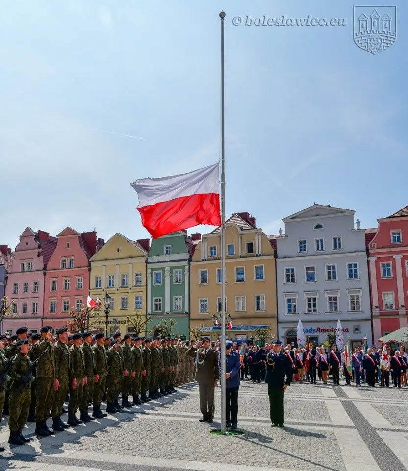 Dzień Flagi na bolesławieckim Rynku