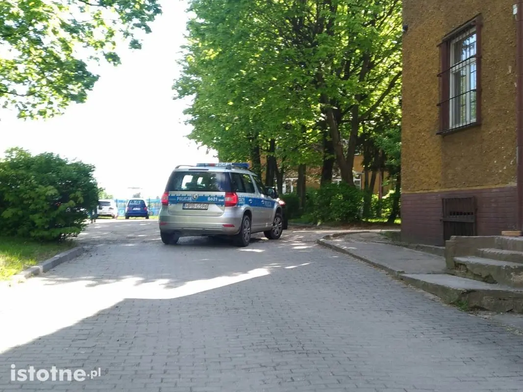 Alarm bombowy w „Budowlance”. Matura ruszyła