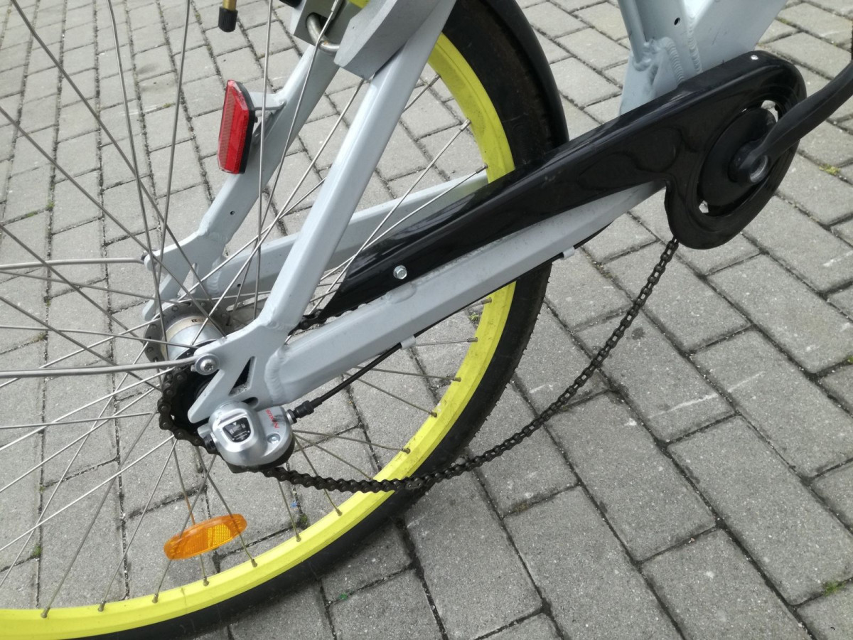 Poniszczone rowery miejskie