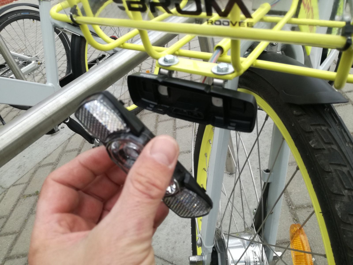 Poniszczone rowery miejskie