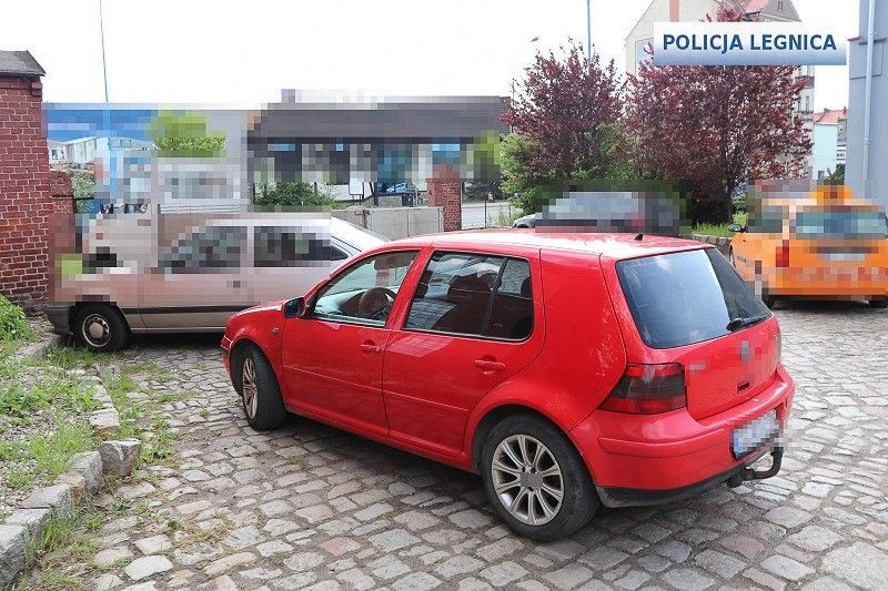 Jechali kradzionym autem, wpadli z metamfetaminą i marychą