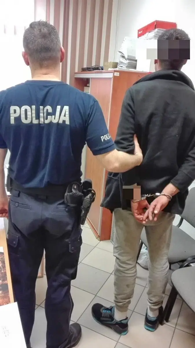 Seryjny włamywacz zatrzymany. Ukradł ponad 1000 l paliwa z ciężarówek