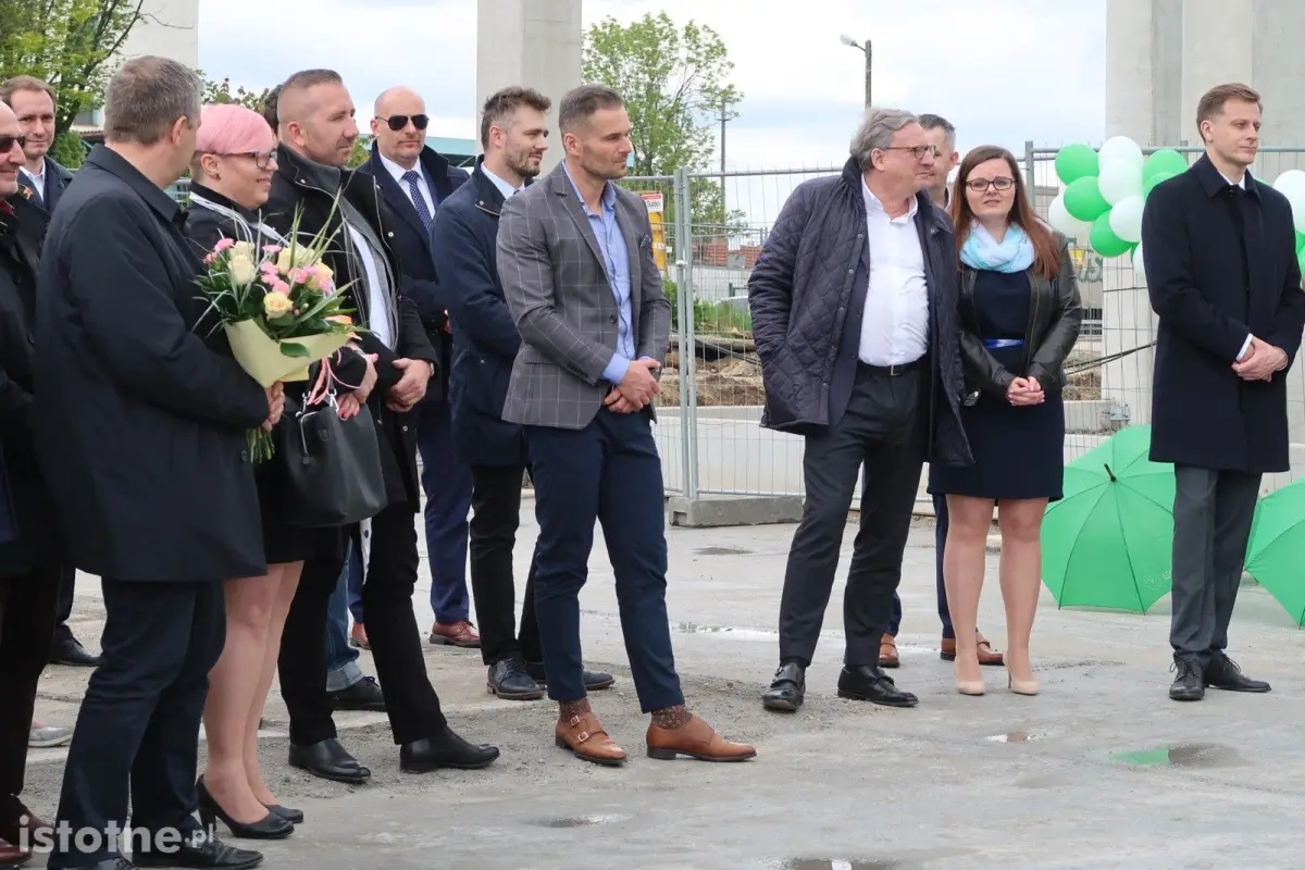 Wmurowanie kamienia węgielnego przy budowie parku handlowego Stary Dworzec