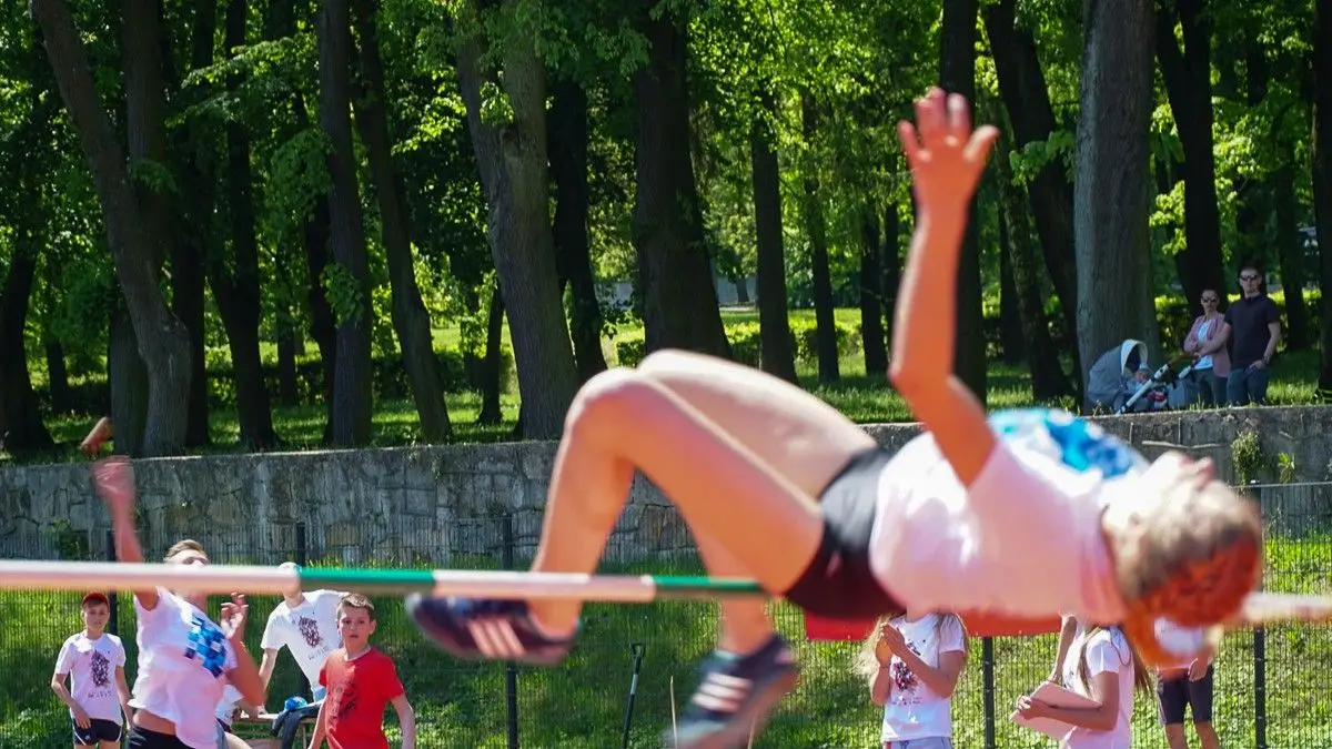 Mistrz olimpijski Szymon Ziółkowski na zawodach w Bolesławcu