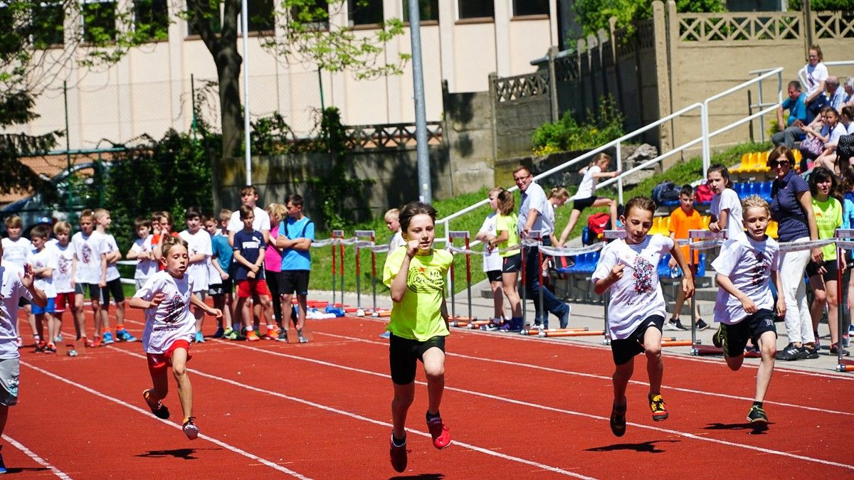 Mistrz olimpijski Szymon Ziółkowski na zawodach w Bolesławcu