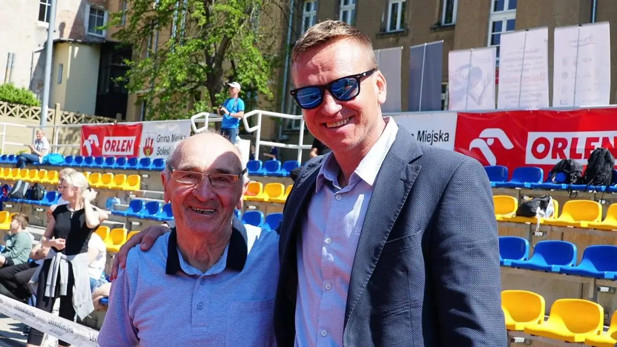 Mistrz olimpijski Szymon Ziółkowski na zawodach w Bolesławcu