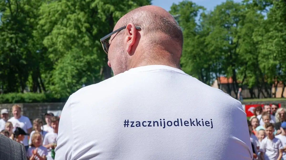 Mistrz olimpijski Szymon Ziółkowski na zawodach w Bolesławcu