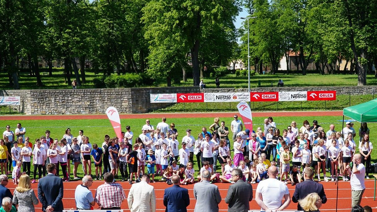 Mistrz olimpijski Szymon Ziółkowski na zawodach w Bolesławcu