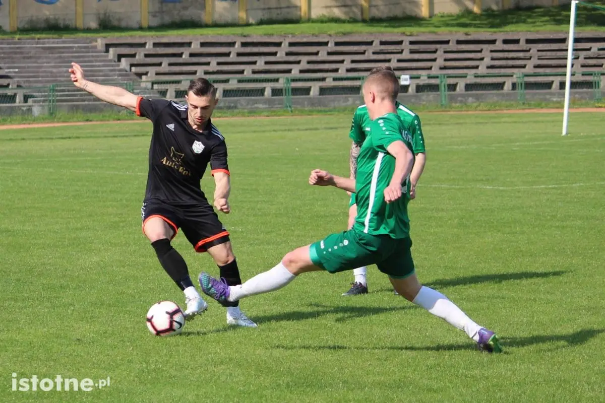 BKS przegrał z AKS-em Strzegom 1:3