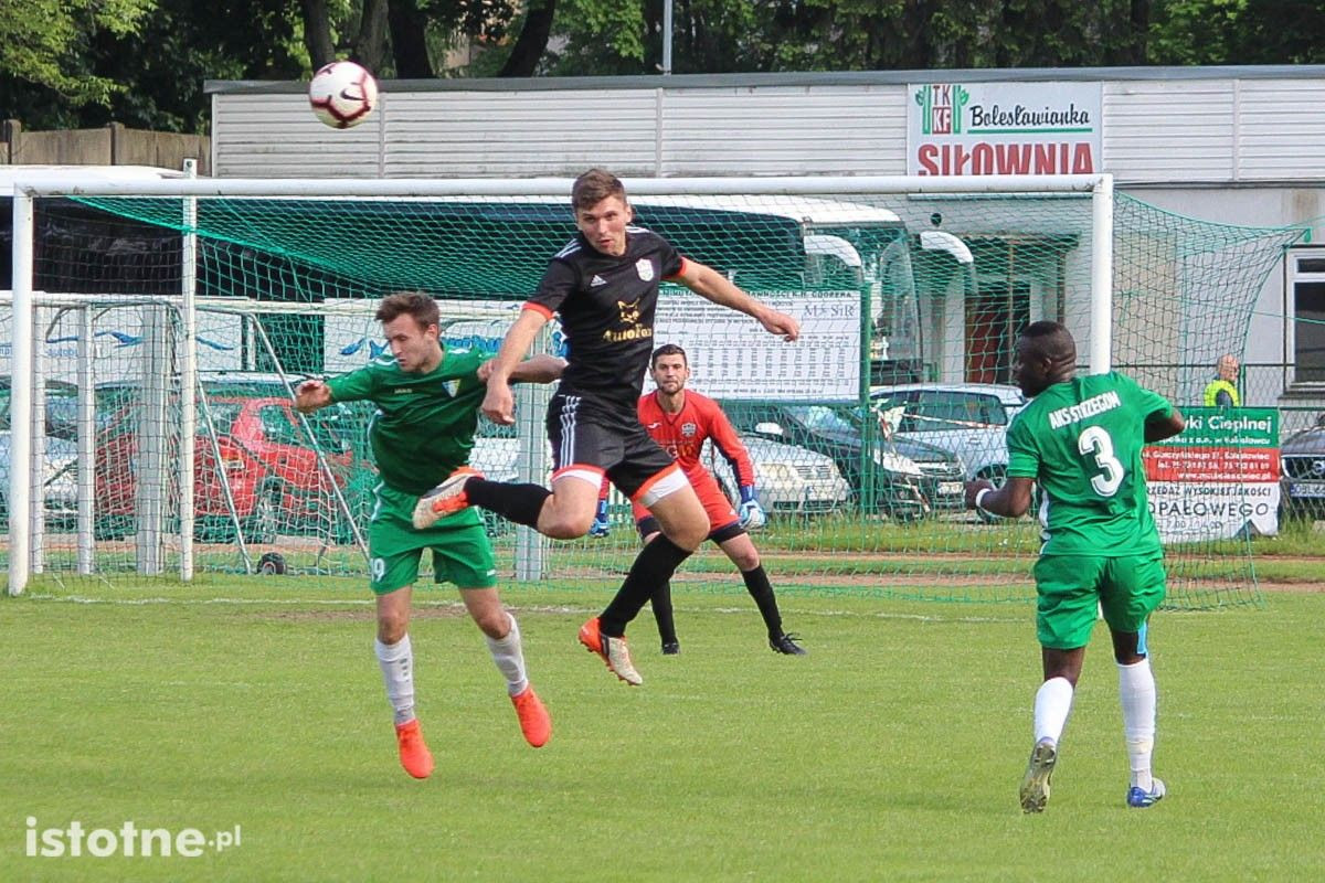 BKS przegrał z AKS-em Strzegom 1:3