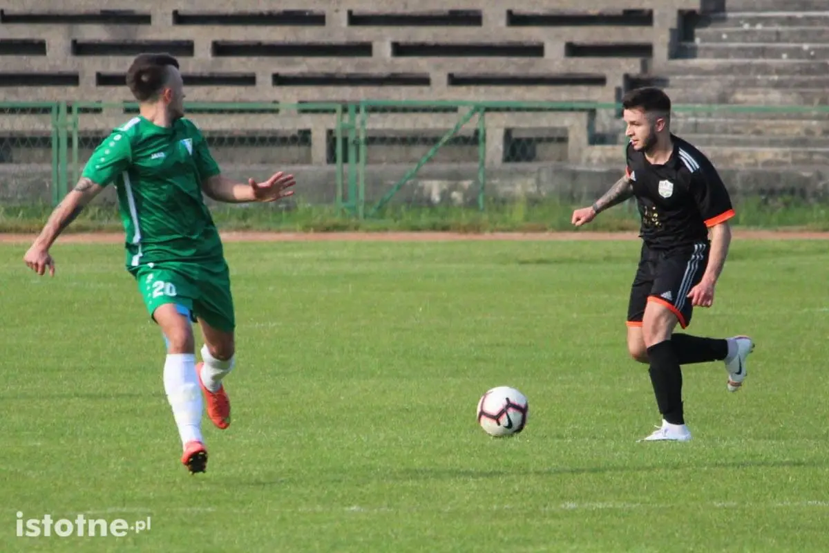 BKS przegrał z AKS-em Strzegom 1:3