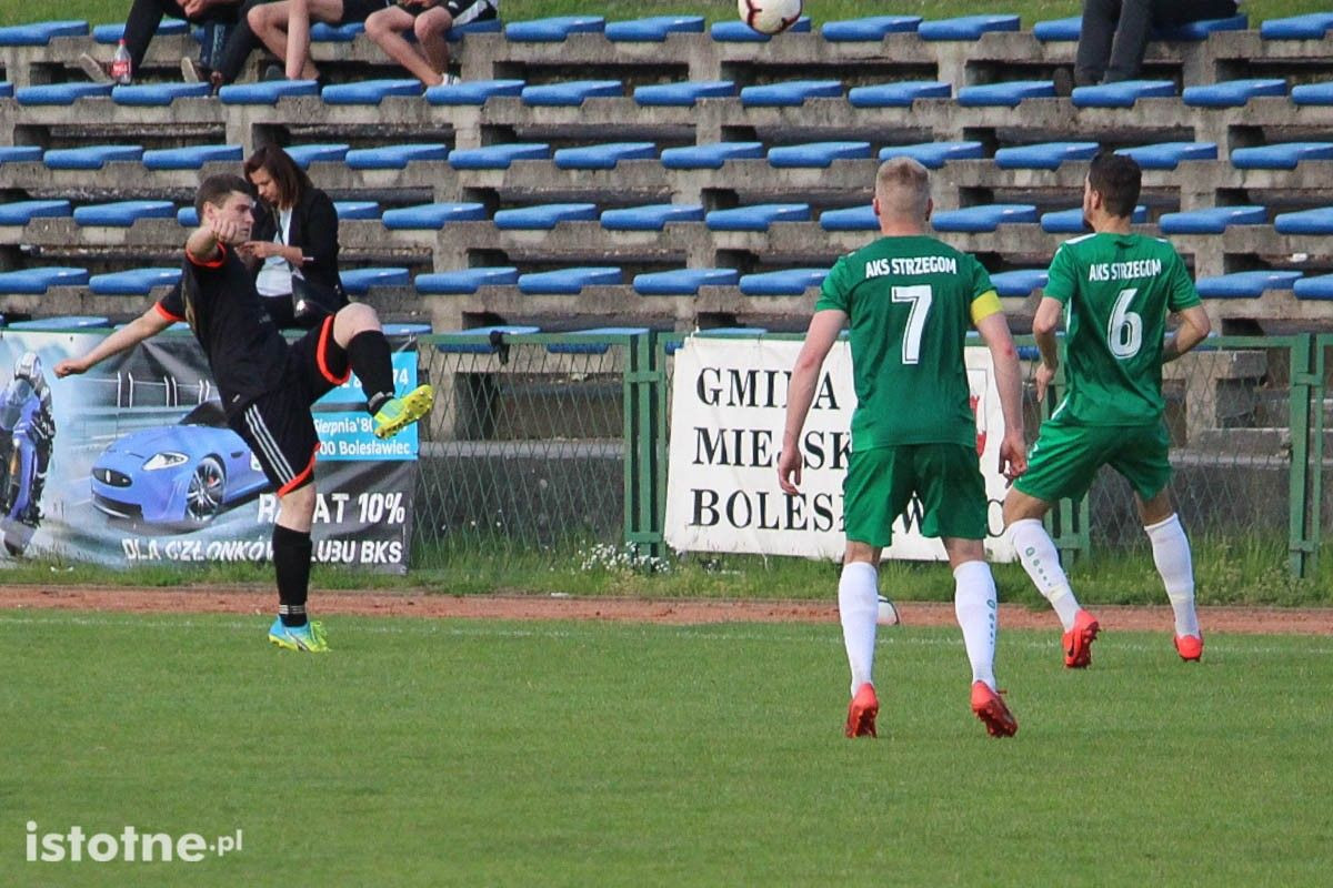 BKS przegrał z AKS-em Strzegom 1:3