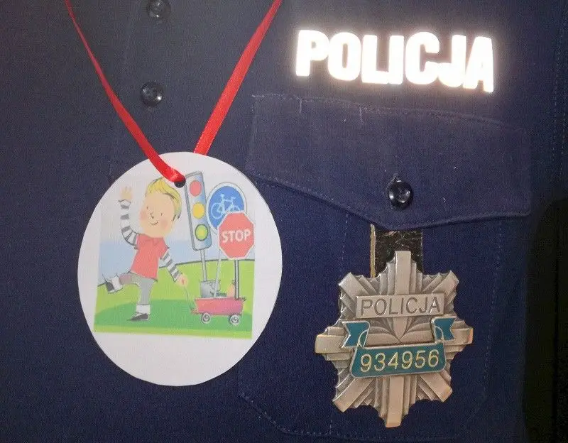 Bolesławieccy policjanci z medalem od… przedszkolaków