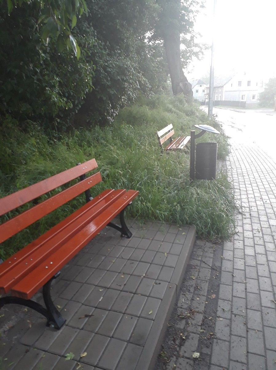 Chodnik w Ławszowej (gmina Osiecznica)