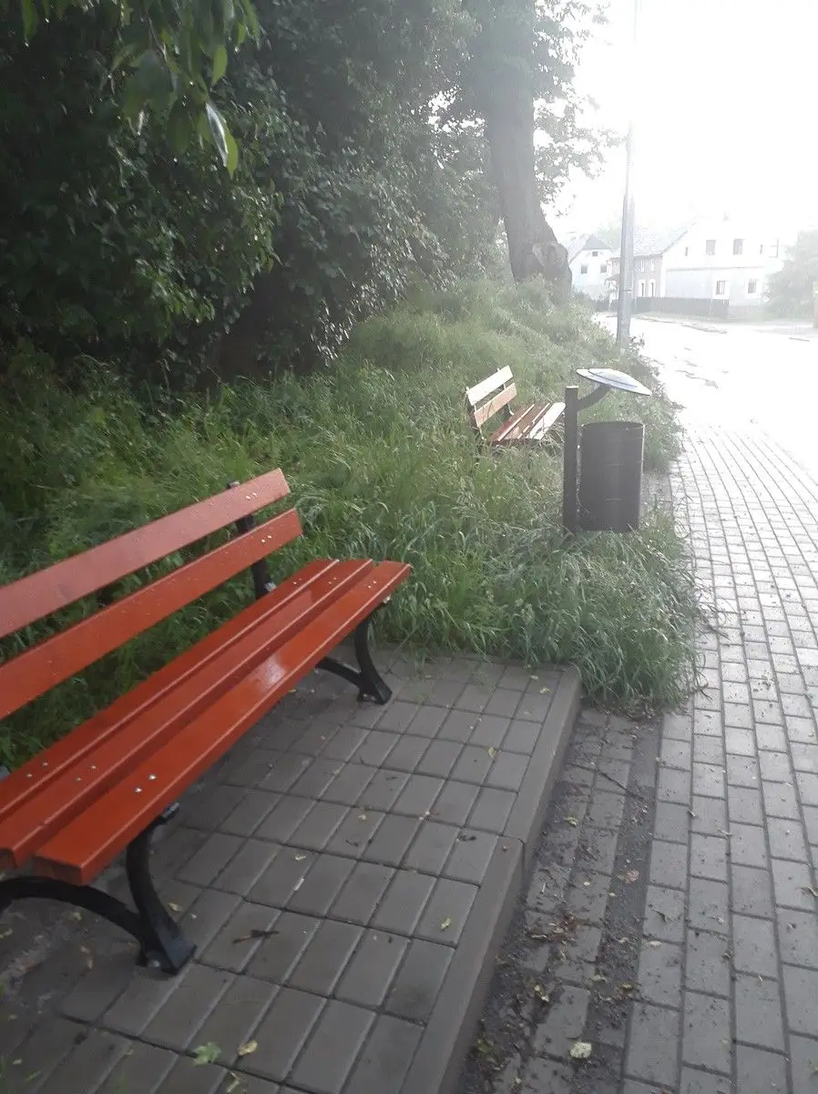 Chodnik w Ławszowej (gmina Osiecznica)