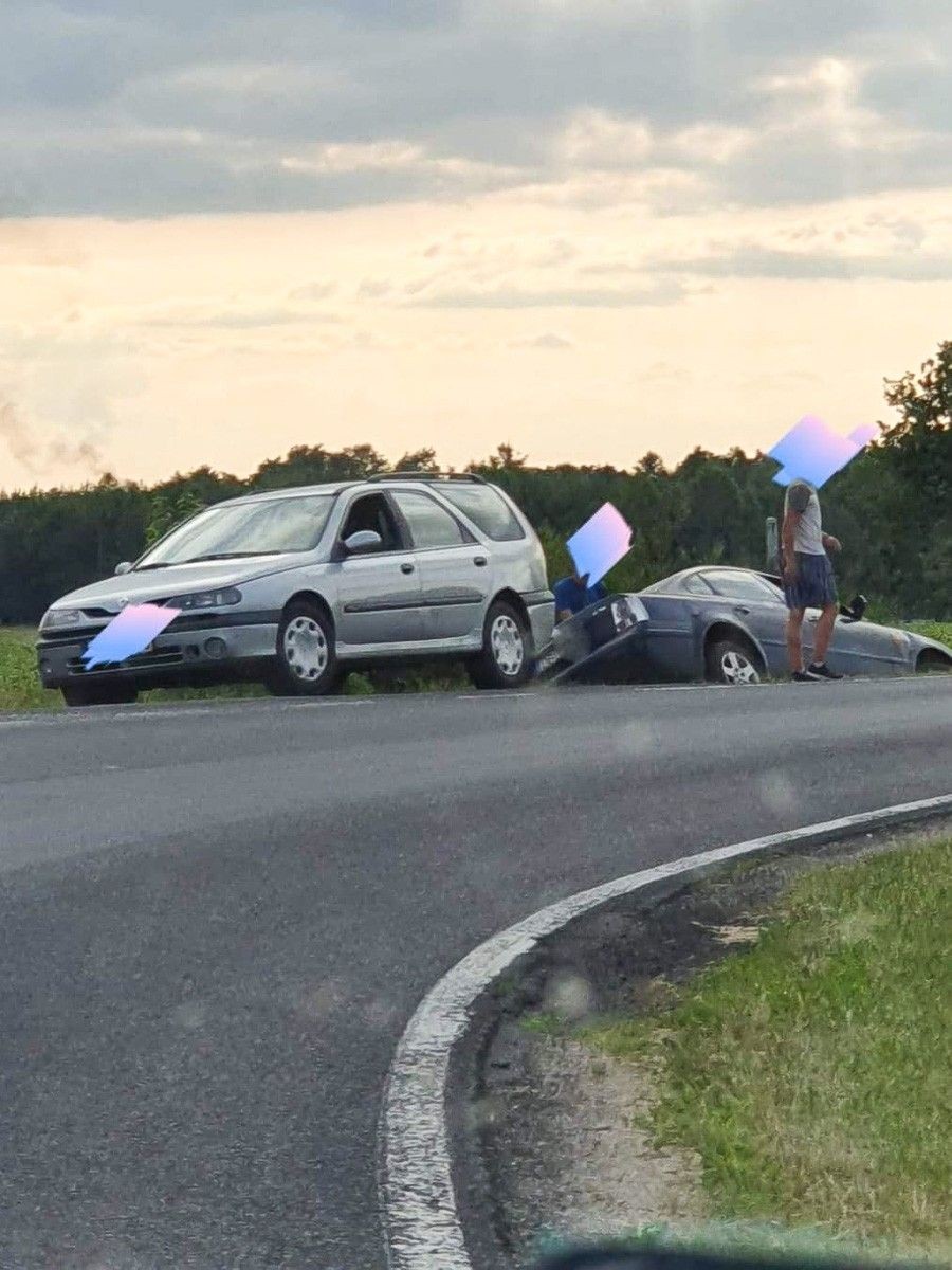 Kompletnie pijany kierowca bez prawa jazdy zatrzymany w Parowej