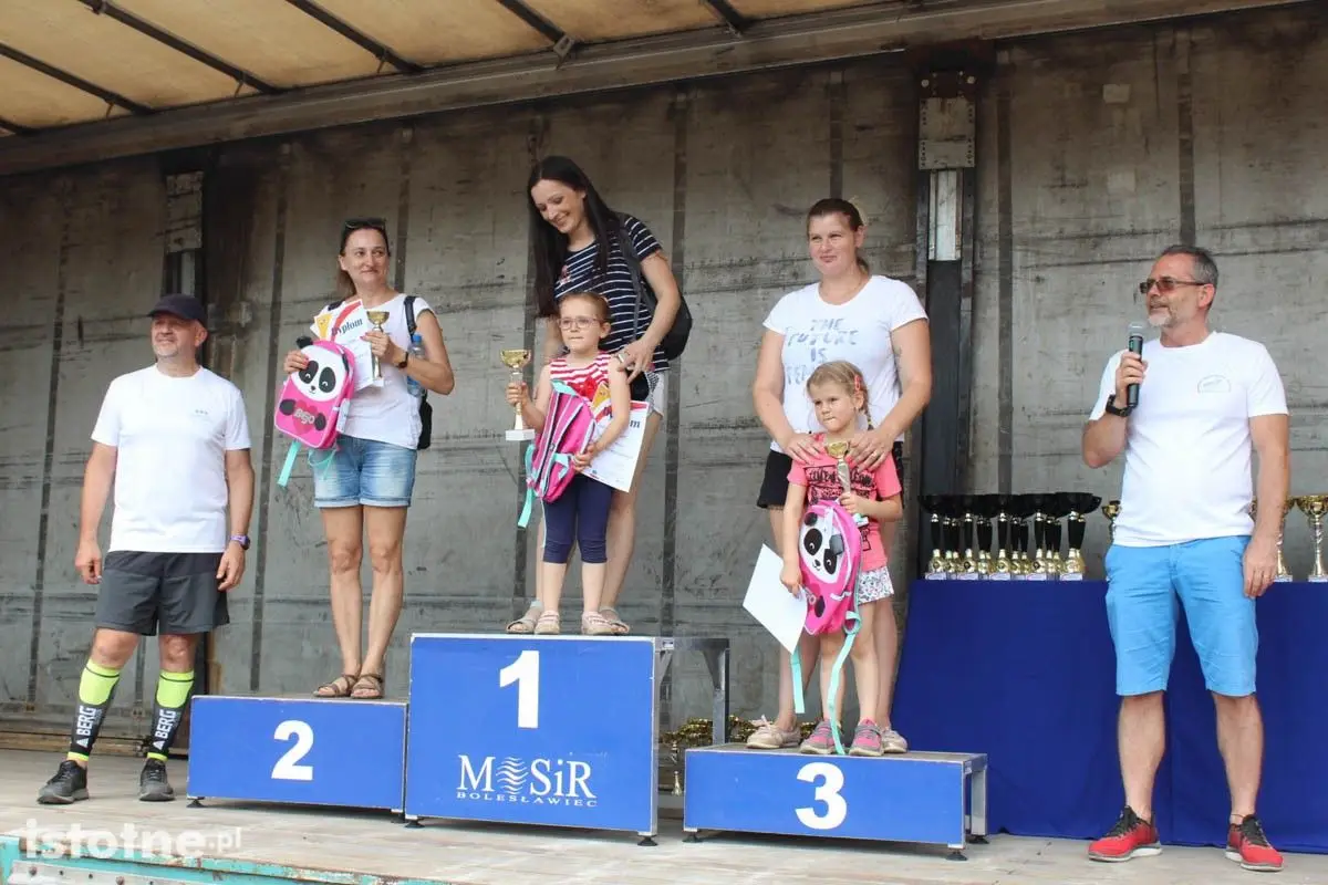 Zwycięzcy Letniego Biegu Między Mostami