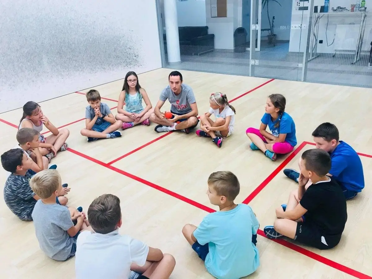 Letnie sportowe półkolonie w Squashstacji