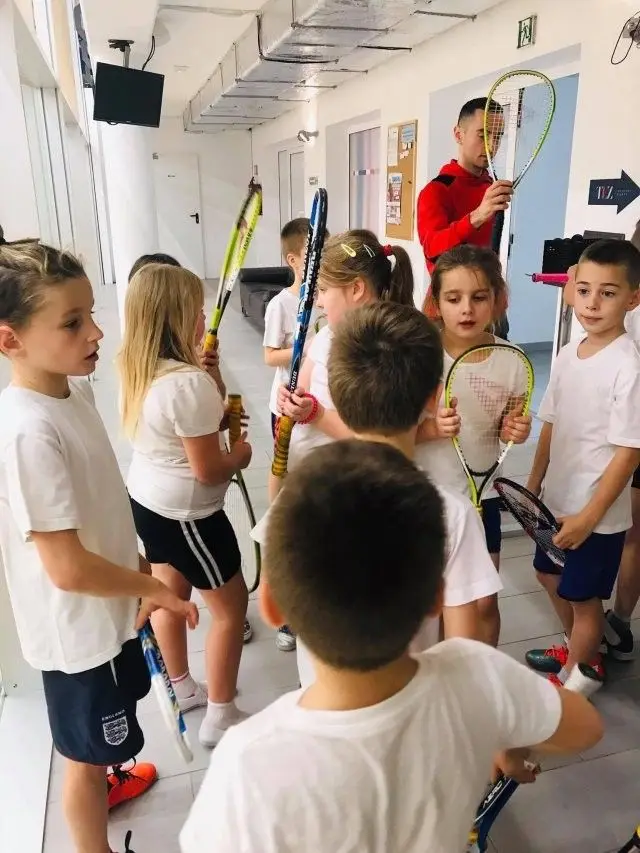 Letnie sportowe półkolonie w Squashstacji