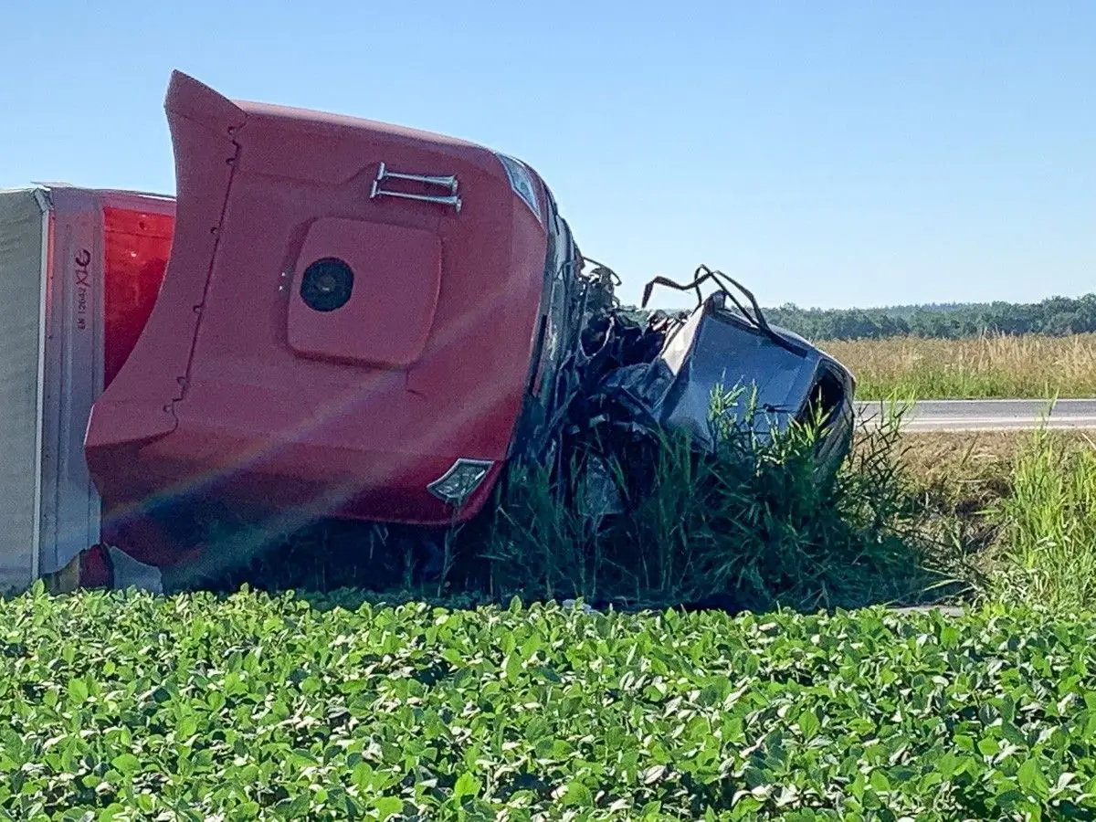 Śmiertelny wypadek pod Zgorzelcem. Kierowca osobówki zginął na miejscu