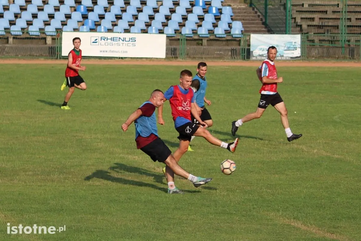 Mecz testowy na stadionie przy Spółdzielczej