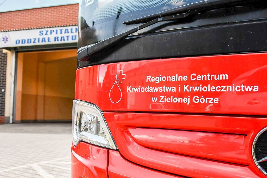 Szkolący się u pancerniaków studenci oddali krew