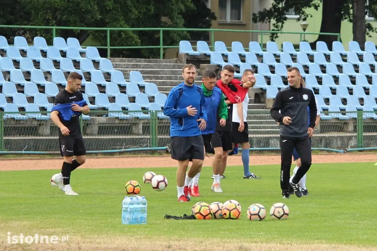 Piłkarze BKS w czasie treningu