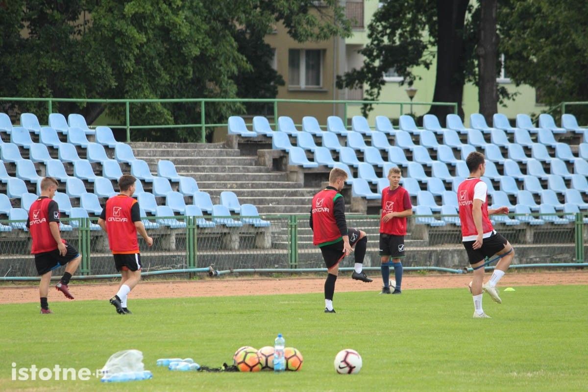 Piłkarze BKS w czasie treningu