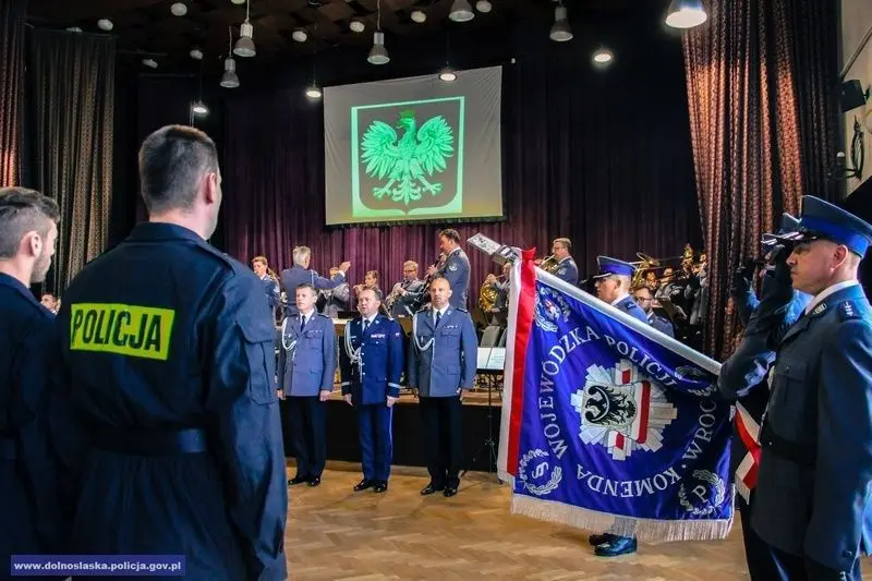 Ślubowanie nowo przyjętych policjantów. Jeden z nich służyć będzie w Bolesławcu
