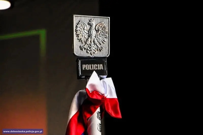Ślubowanie nowo przyjętych policjantów. Jeden z nich służyć będzie w Bolesławcu