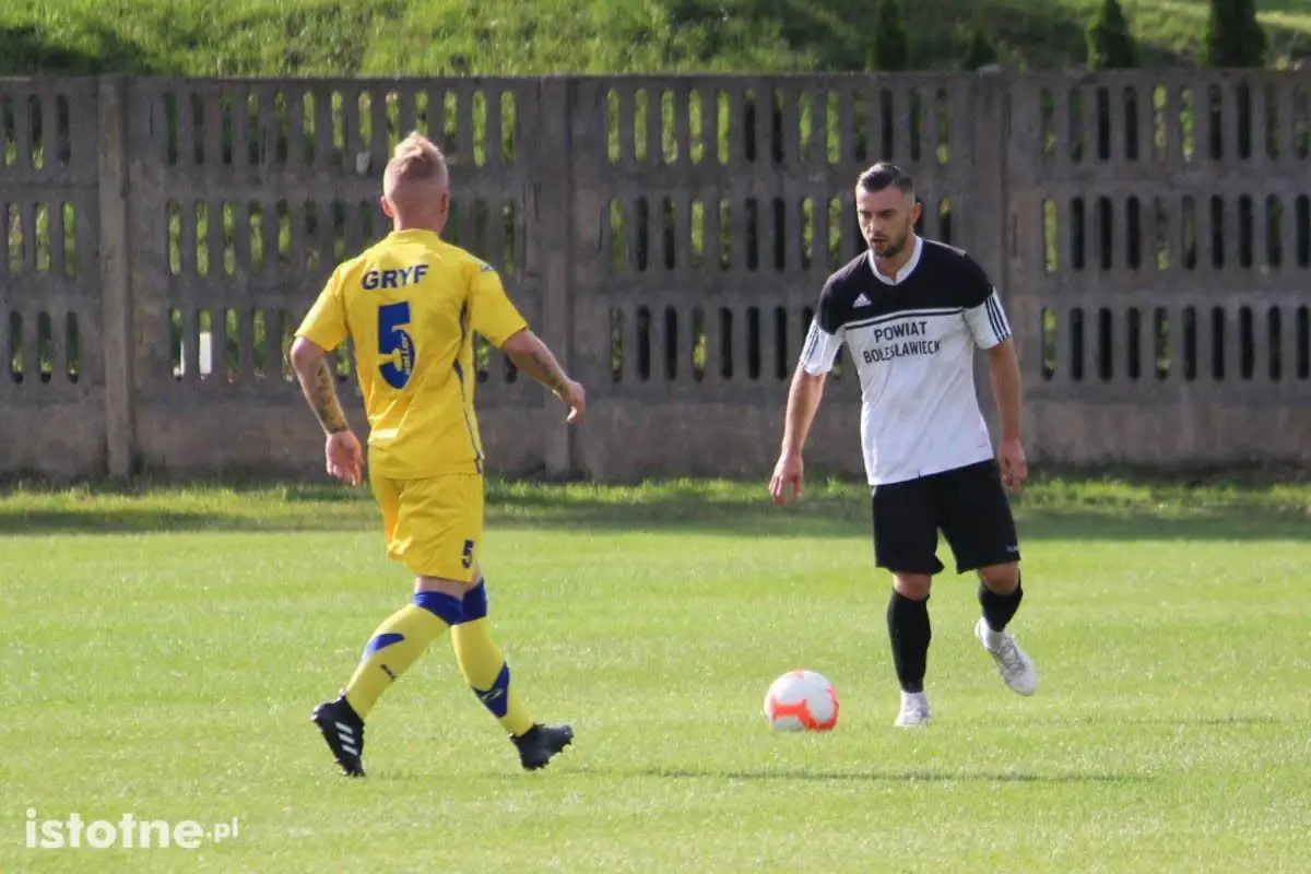 Gryf Gryfów Śląski win friendly match in Bolesławiec