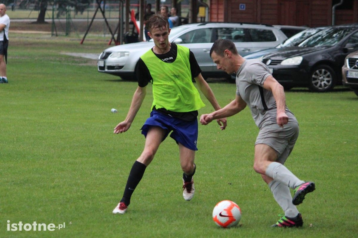 BKS pewnie wygrywa sparing KS Stare Jaroszowice