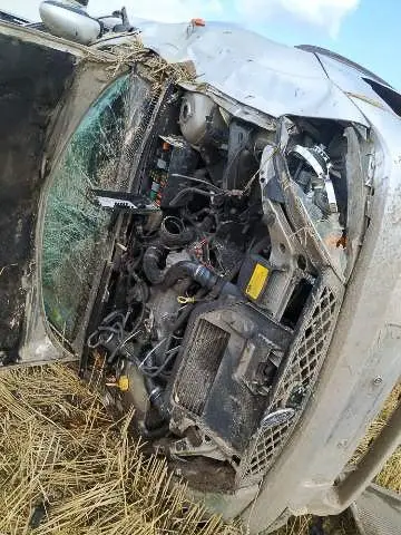 Ford wypadł z drogi. Kierowca był pijany
