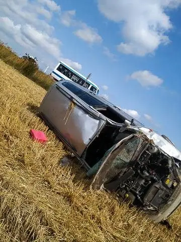 Ford wypadł z drogi. Kierowca był pijany