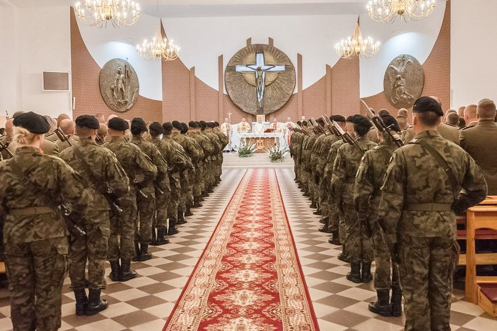 Pancerniacy świętowali po zmroku