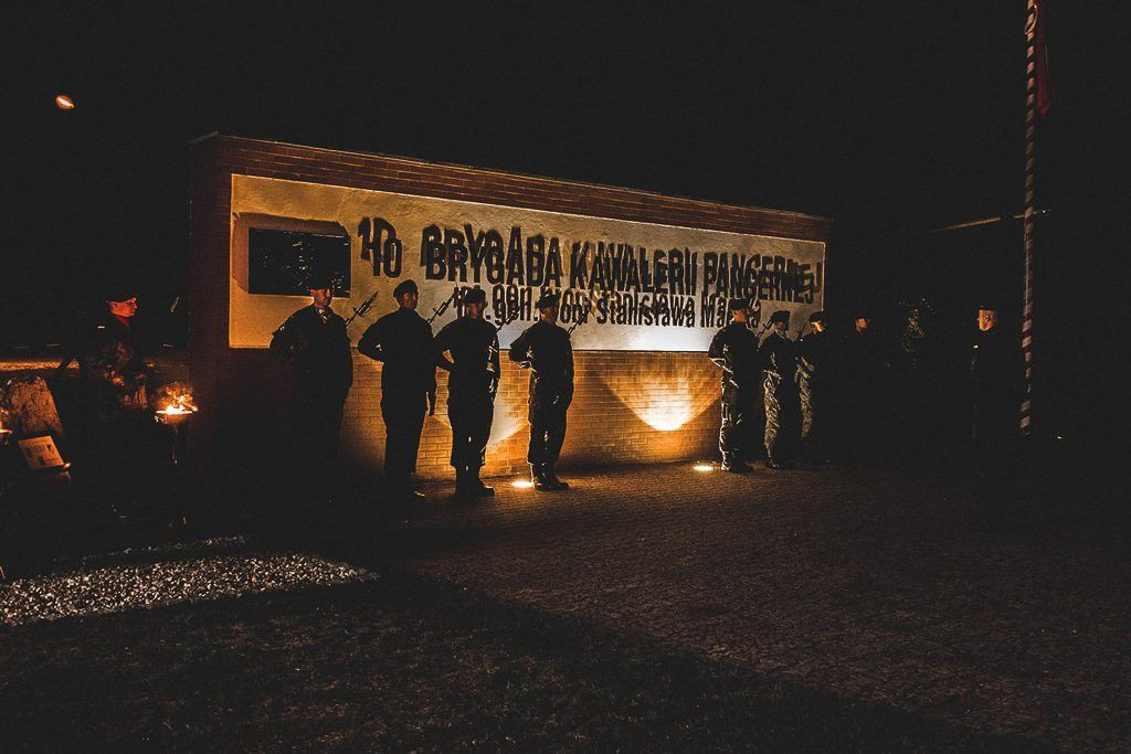 Pancerniacy świętowali po zmroku