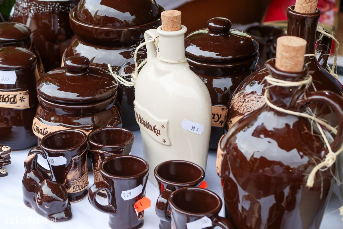 Ceramika na targach ceramicznych w Bolesławcu