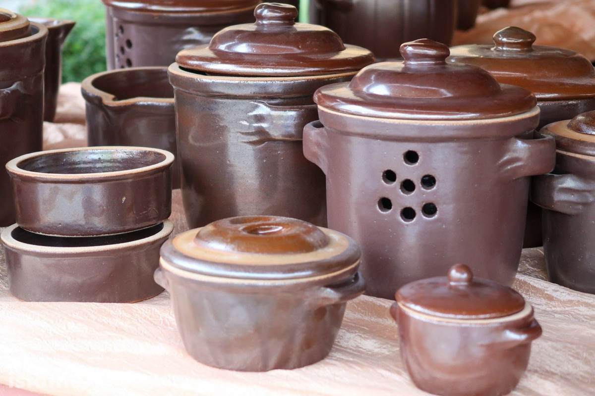 Ceramika na targach ceramicznych w Bolesławcu