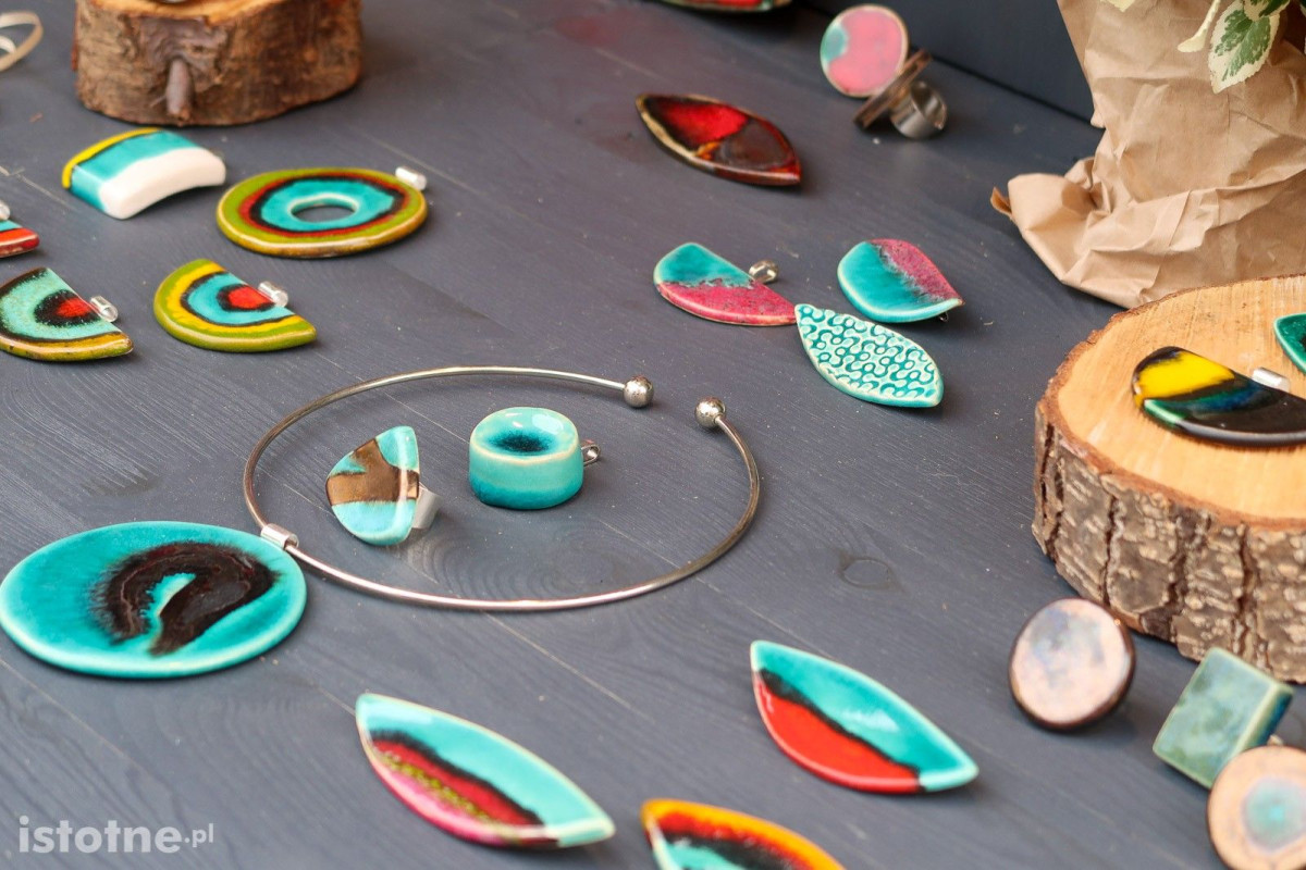 Ceramika na targach ceramicznych w Bolesławcu