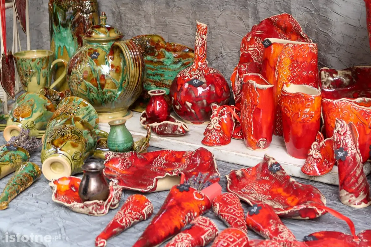 Ceramika na targach ceramicznych w Bolesławcu