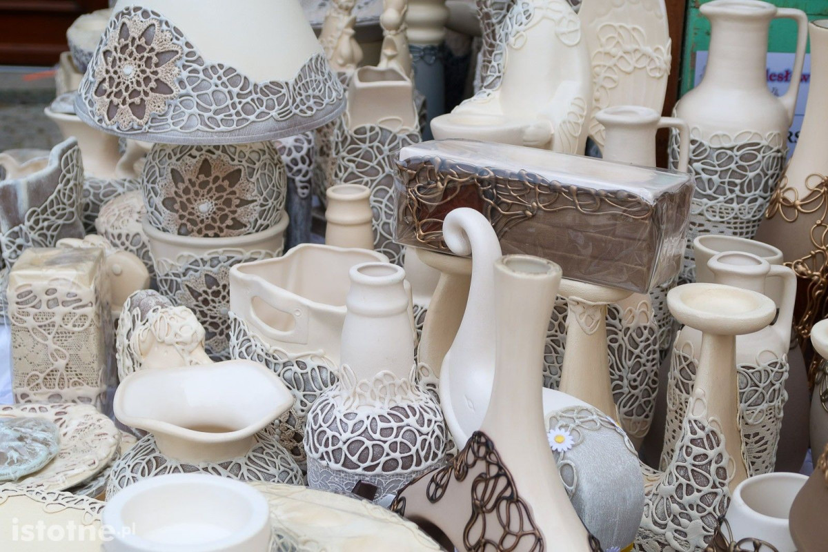 Ceramika na targach ceramicznych w Bolesławcu