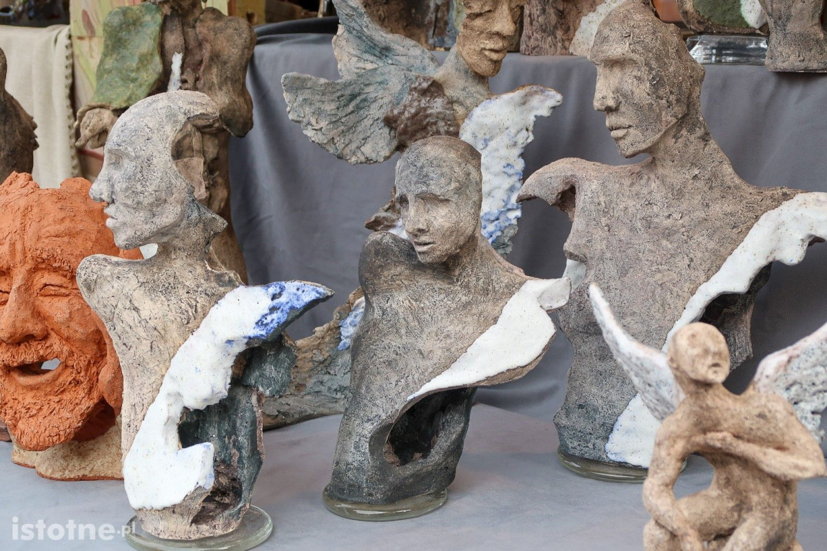 Ceramika na targach ceramicznych w Bolesławcu