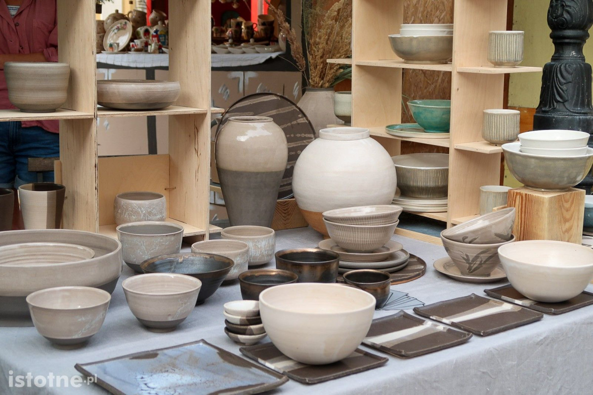 Ceramika na targach ceramicznych w Bolesławcu